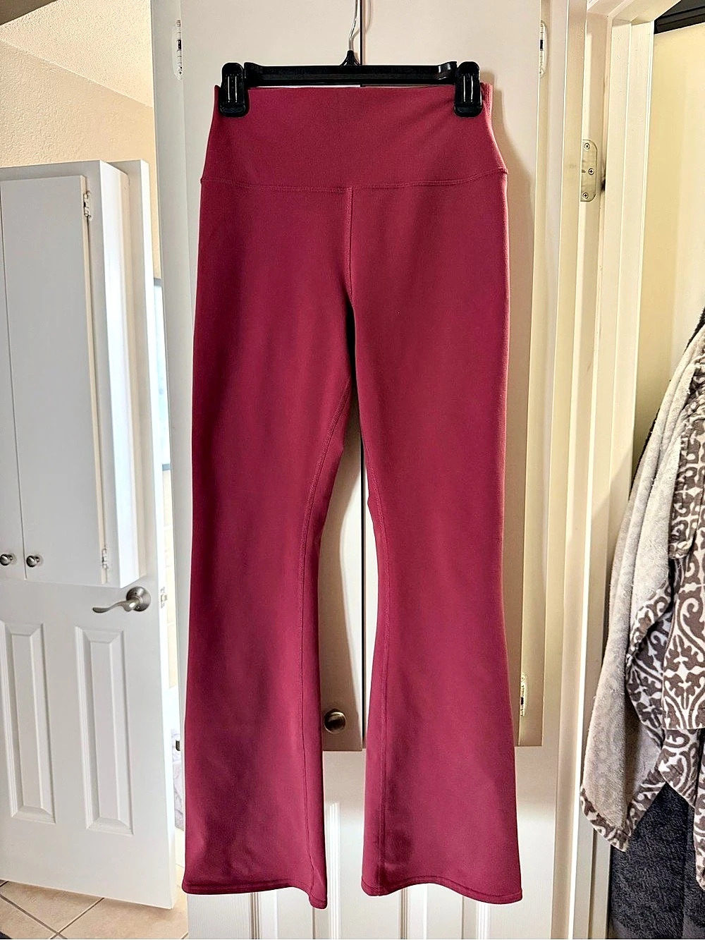 Alo Airlift High-Waist Bootcut Legging Bootcut Leggings in Pink Size Medium